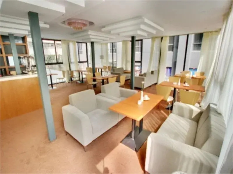 Qunming Shangping Hotel