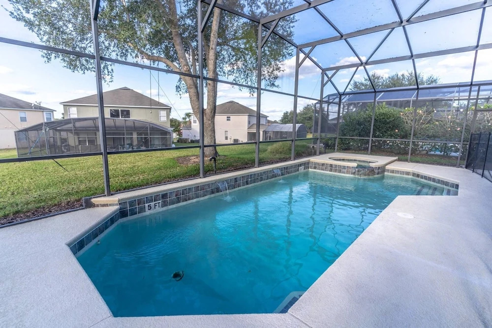 8523 Emerald Island