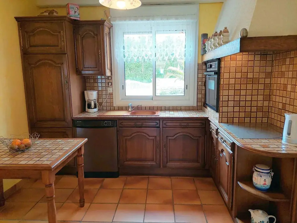 Holiday Home by Roscoff Beach and Horse Racing