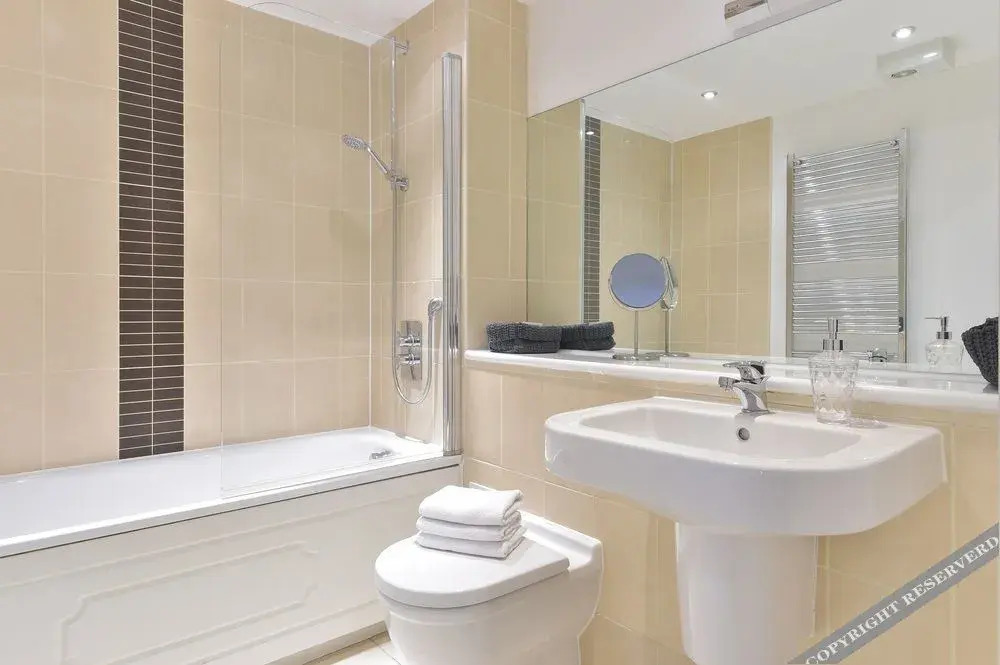 Tower Bridge City Apartments