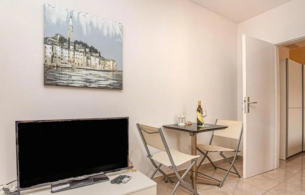 Beautiful Apartment in Rogoznica With Wifi and 1 Bedrooms