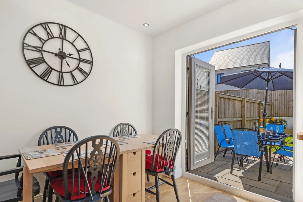 Park Gardens - Lovely Cottage, Parking, Central Location