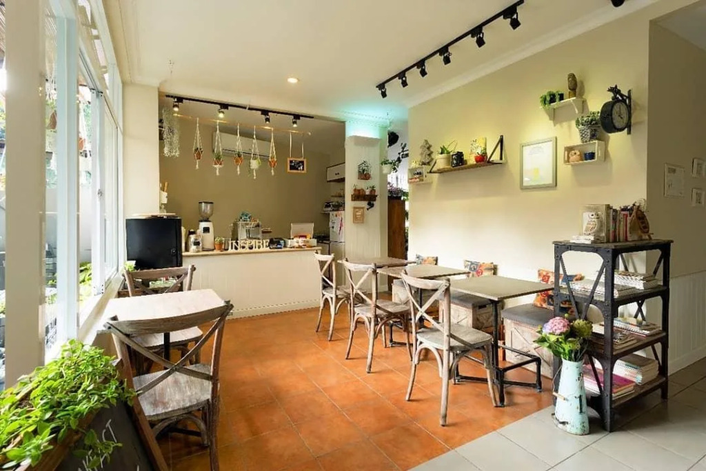 Cottonwood Bed & Breakfast House Bandung