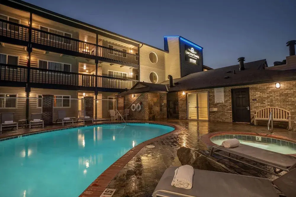 Best Western Plus Lincoln Sands Oceanfront Suites