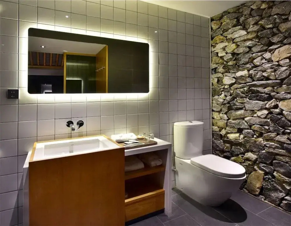 The Rock Hotel