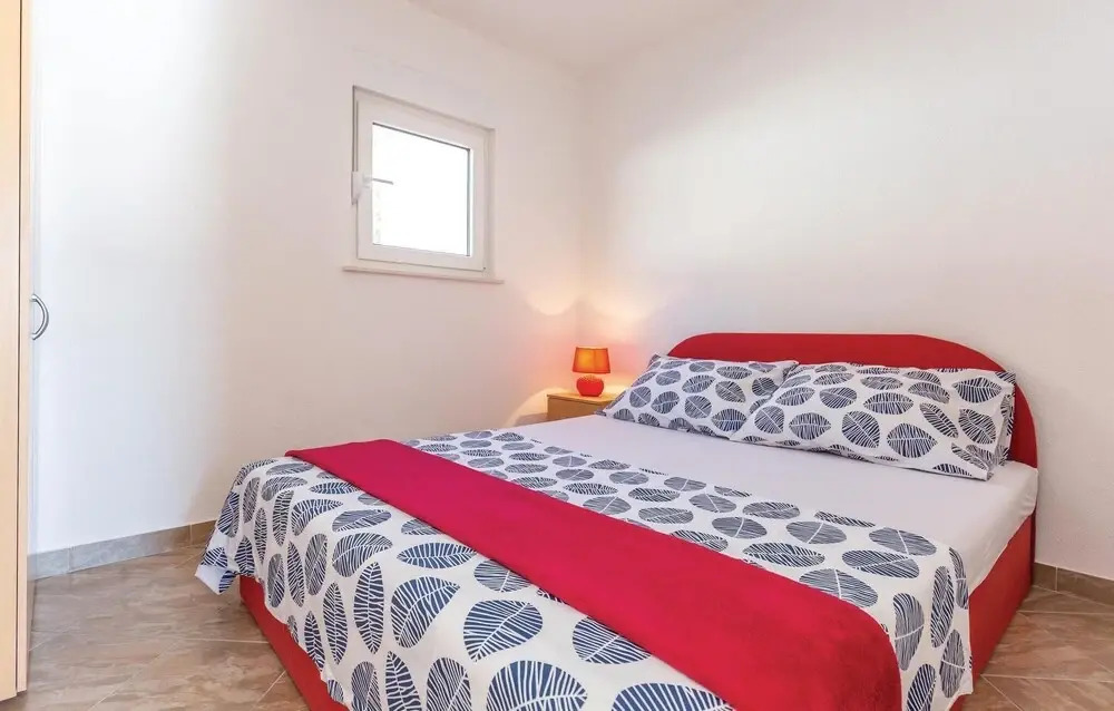 Awesome Home in Podaca With Wifi, Outdoor Swimming Pool and 1 Bedrooms