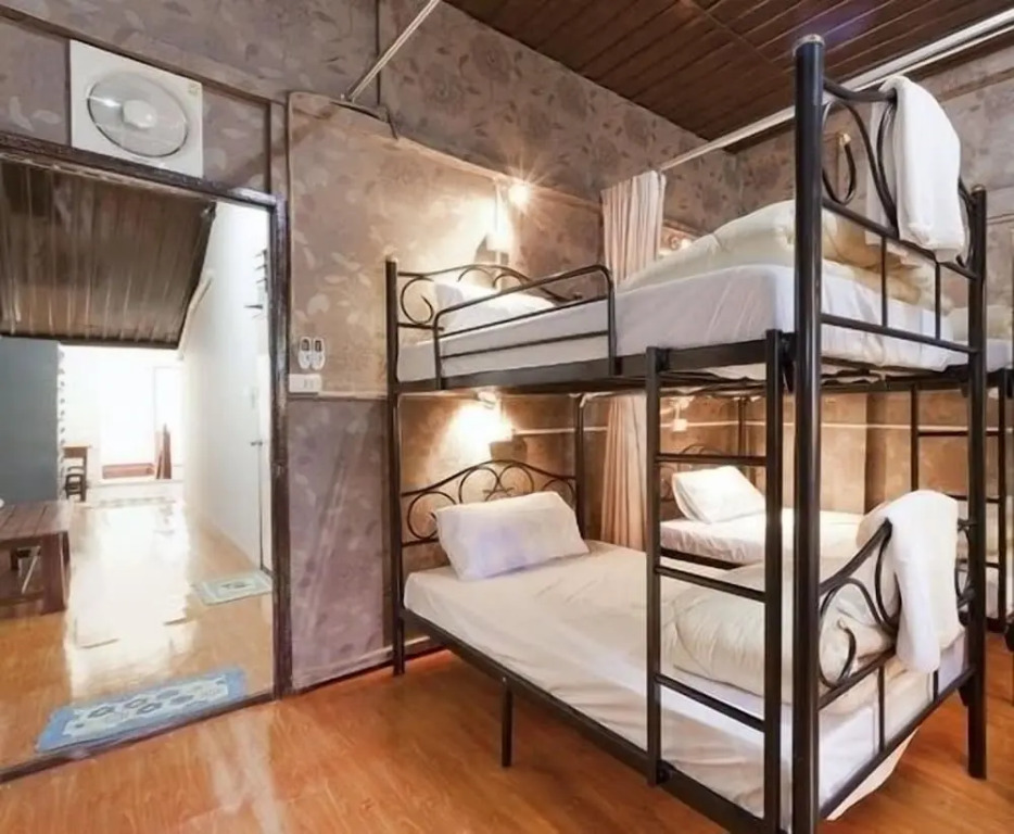Gotum Hostel & Restaurant