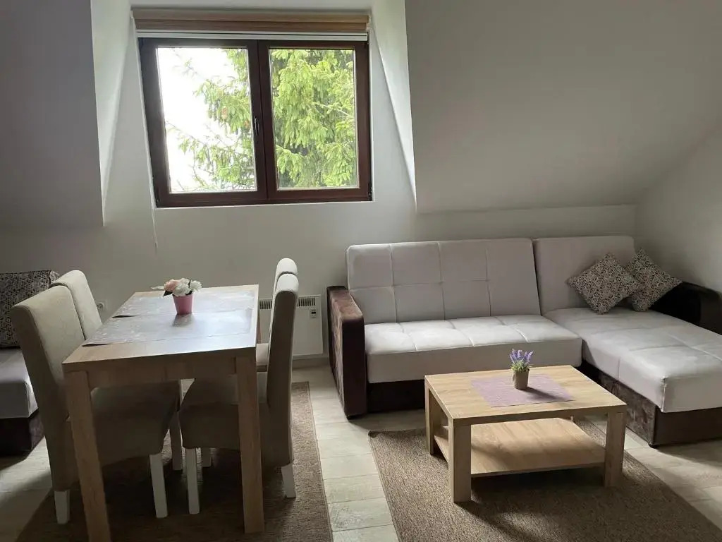 Apartmani Kraljevi Čardaci
