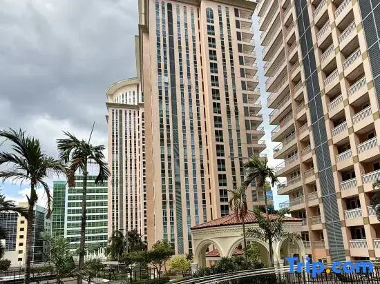 Venice Luxe Condo (Maximum 3 Adults+Kids) w/65"TV