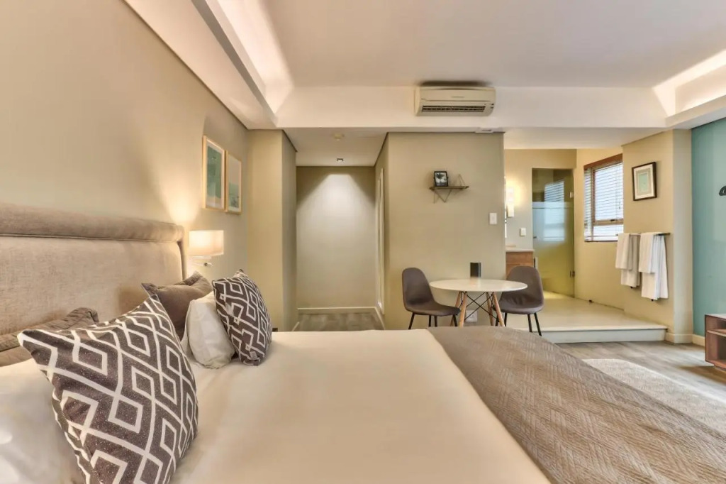 WINK Aparthotel Foreshore