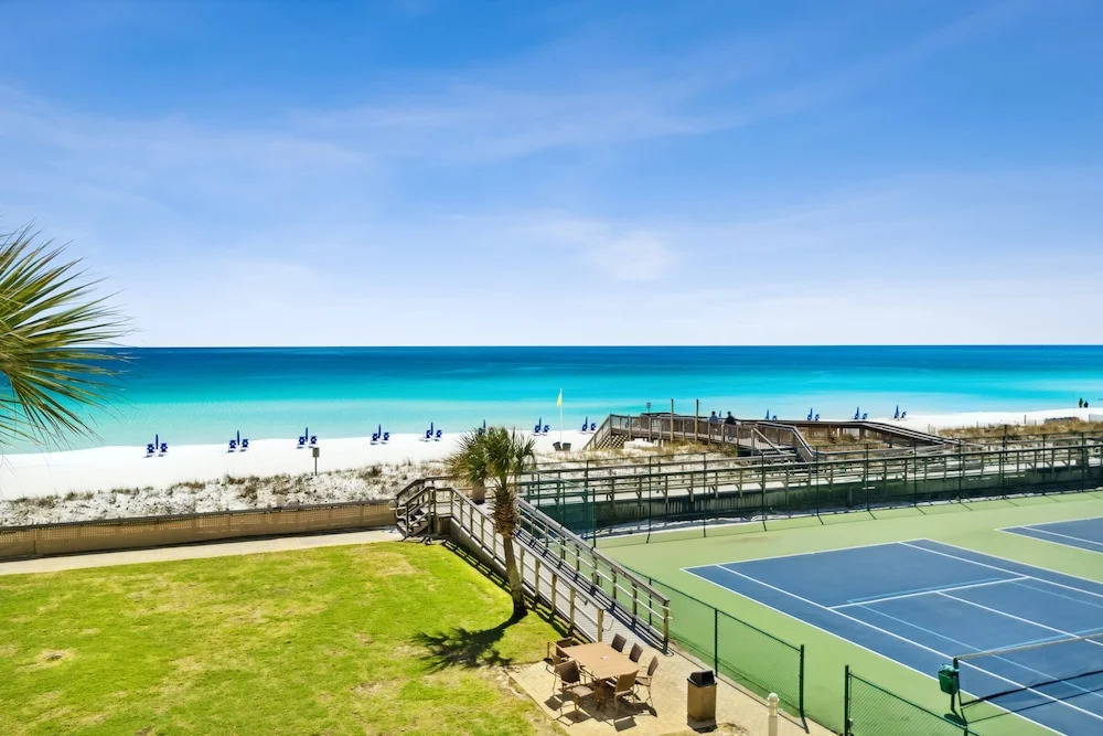 Holiday Surf & Racquet Club - 1 BR Condo - RJV 1575