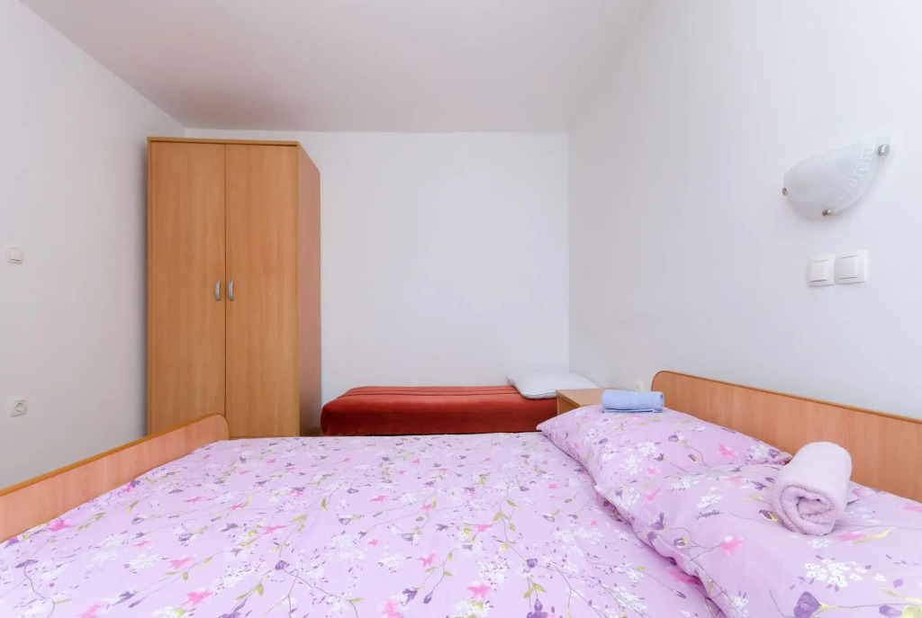 Apartments Ester