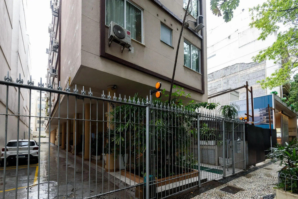Studio Na Quadra Da Praia De Ipanema | Pm 269/407