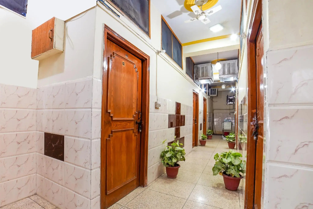 OYO Flagship 61031 Naini View Guest House