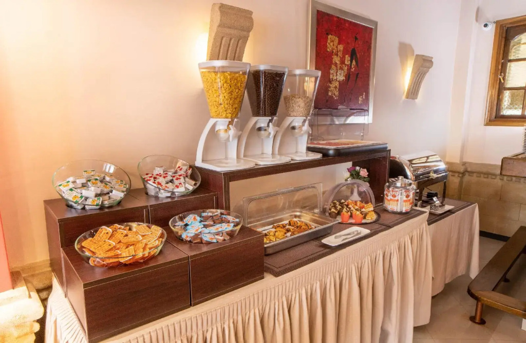 Argo Hotel Piraeus