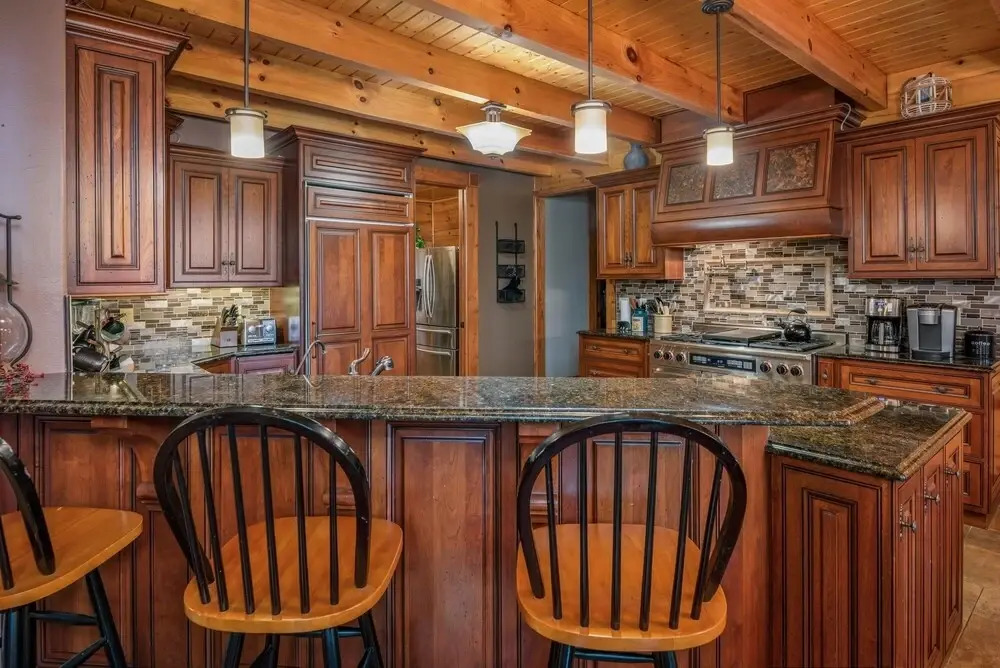 Grand Mountain Getaway 8 Bedroom Home by Redawning