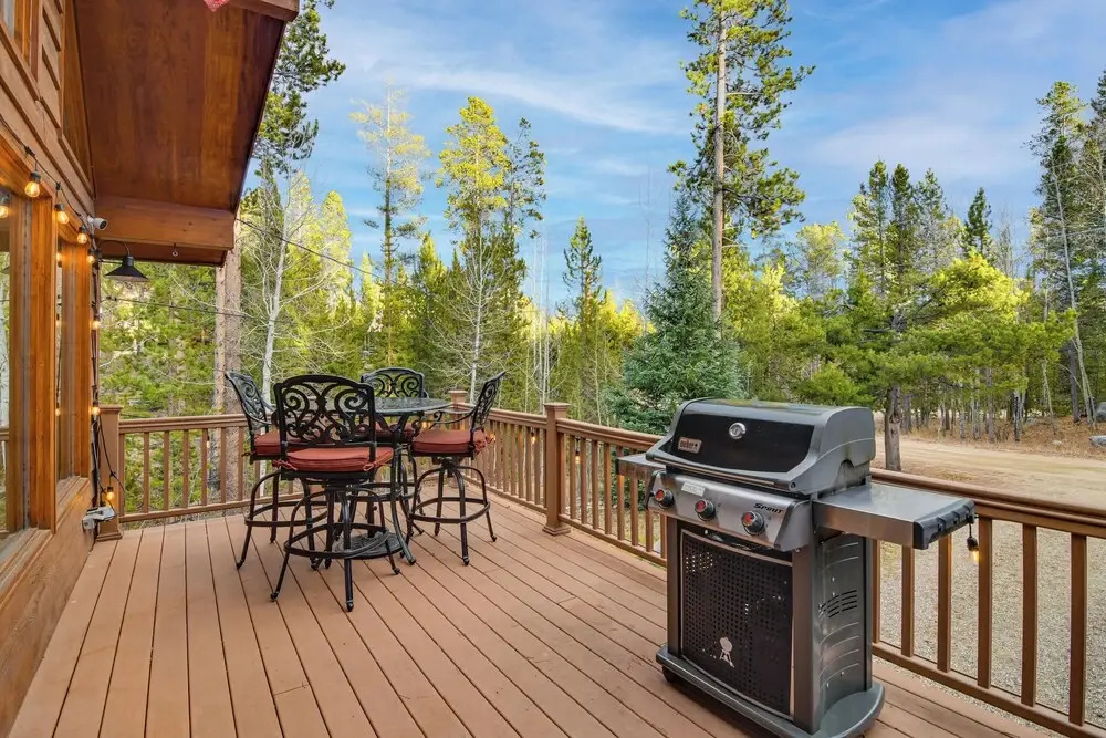 2 Mi to Rocky Mountain Nat'l Park: Cabin w/ Views