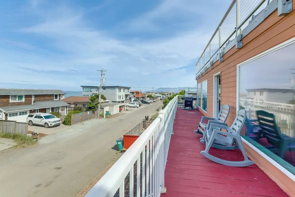 Group Friendly! Rockaway Beach Oasis w/ Game Room