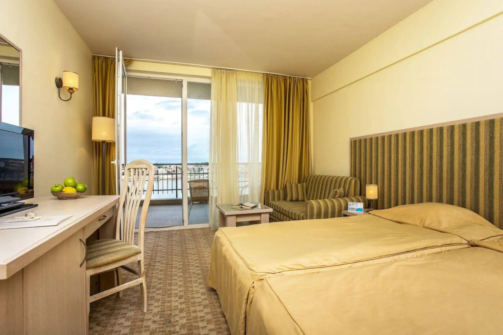 Hotel Antea - By The Sea