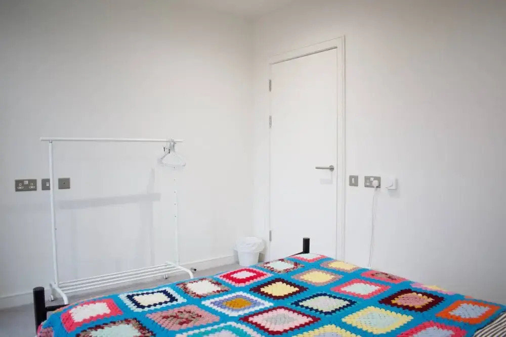 Modern 1 Bedroom Flat With Balcony Near Canary Wharf