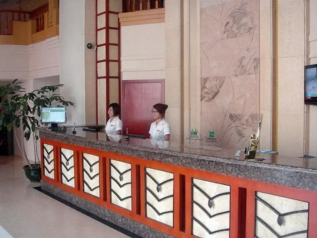 GreenTree Inn Guangdong Shenzhen Buji Long Dragon Express Hotel