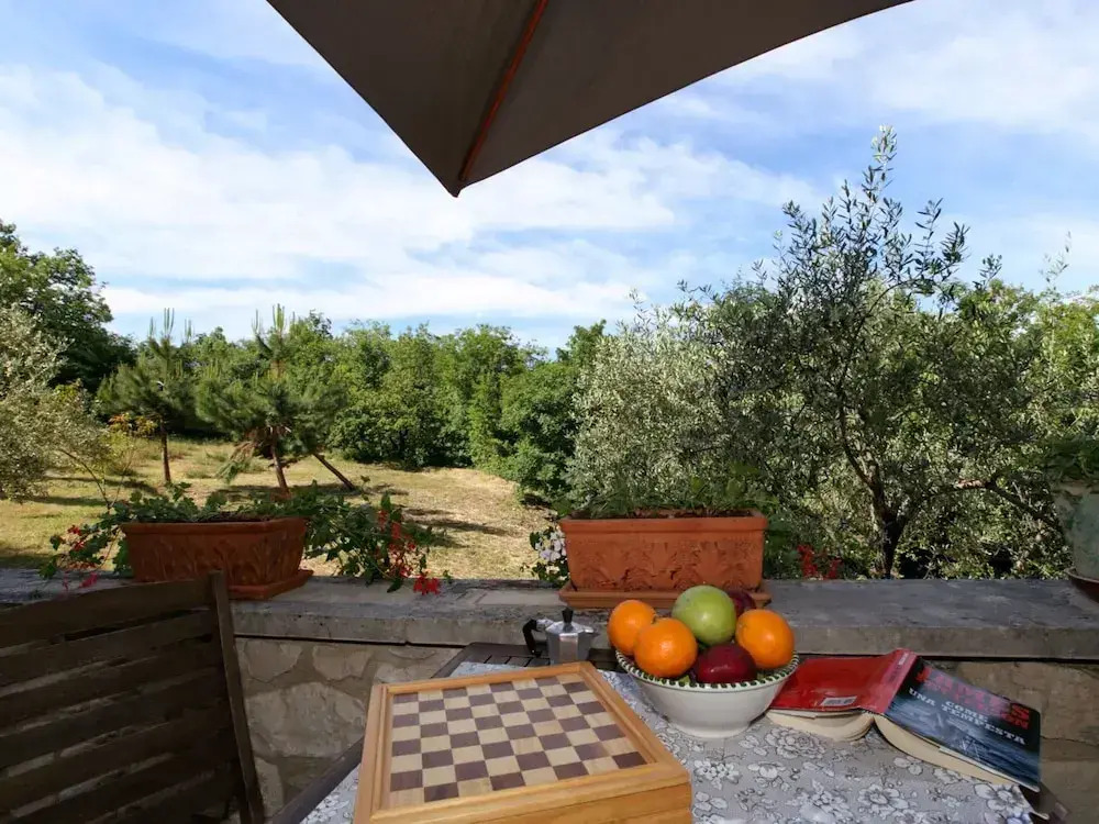 Cozy Cottage in Abbateggio With Garden