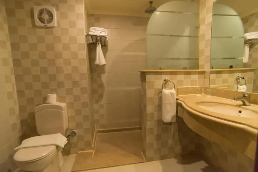 Отель Tivoli Hotel Aqua Park