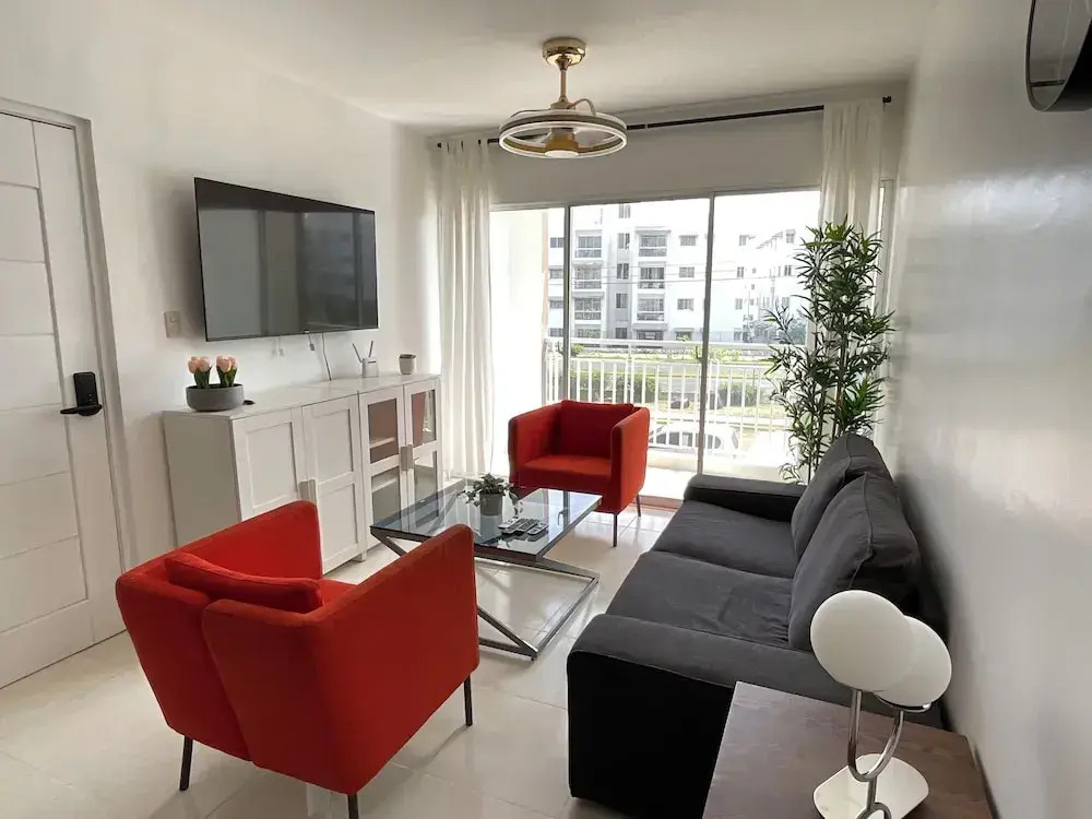 Apartment Near Beach And Airport