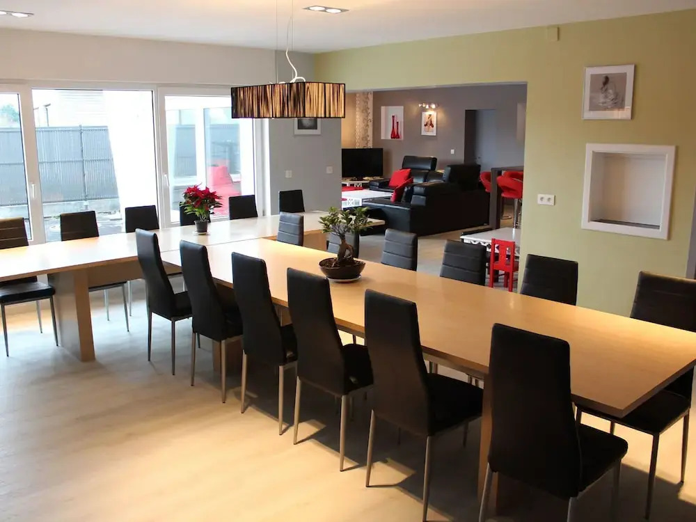 Gorgeous Group Residence For 20 People With Sauna Within Walking Distance Of The Beach