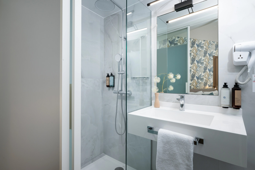 Urban Nest - Suites & Apartments