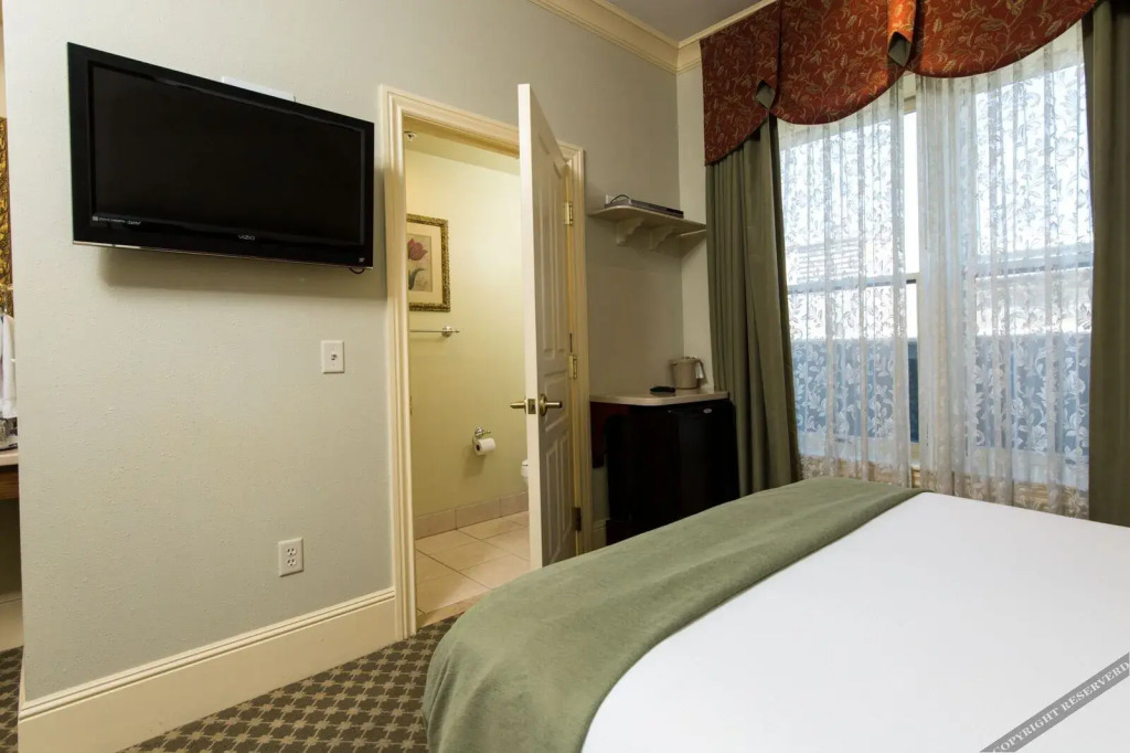 Diamond Hotel