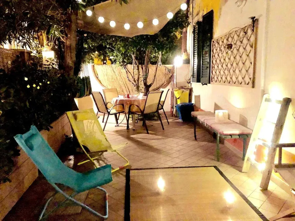 Beachfront, private Garden, central Area, private Entrance