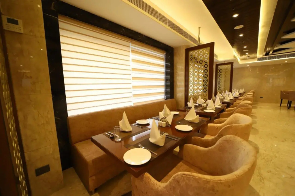 Hotel DVIJ INN
