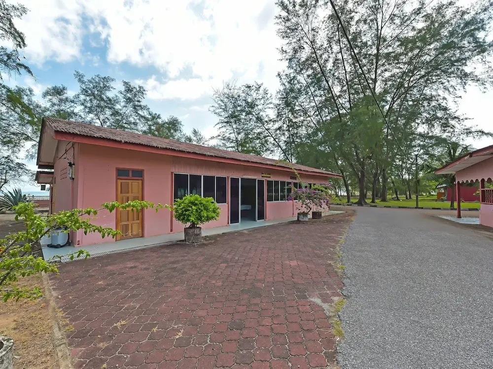Hotel O Bari Indah Beach Resort