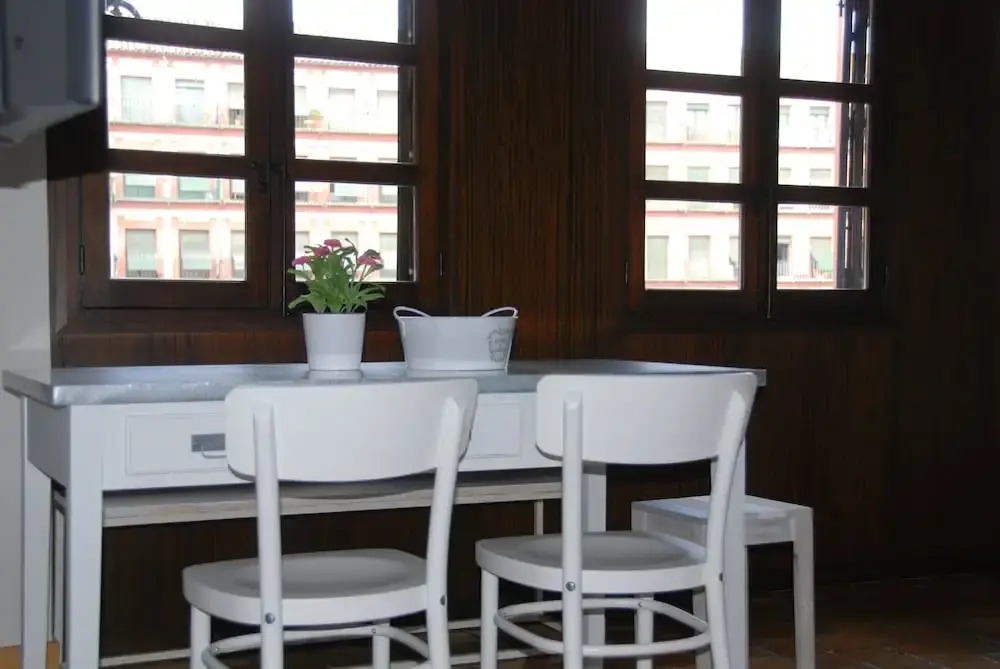 Aljara Corredera Apartment by JITKey