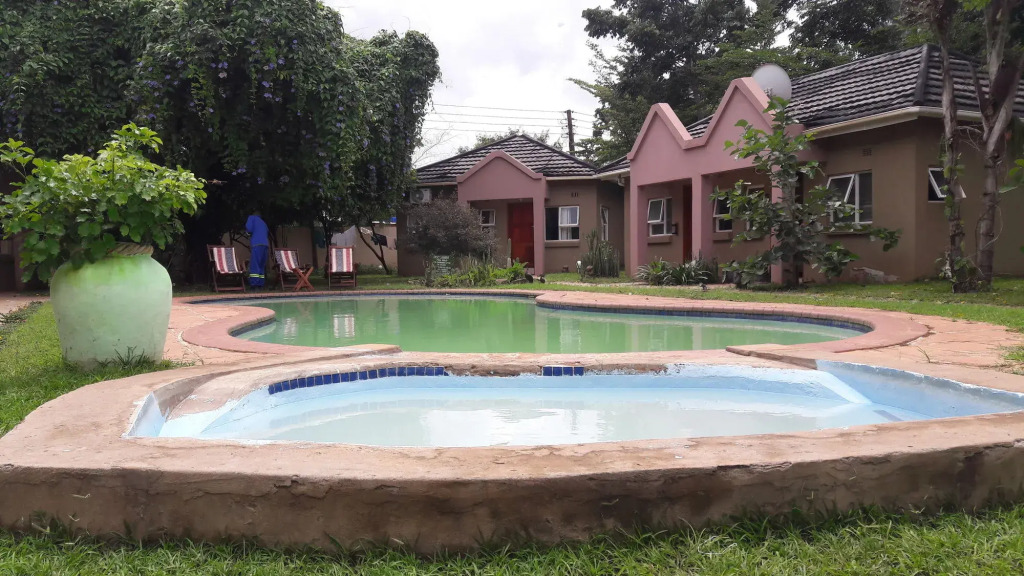 Tasha Lodge and Tours