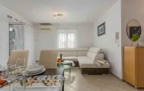 Silver Holiday House