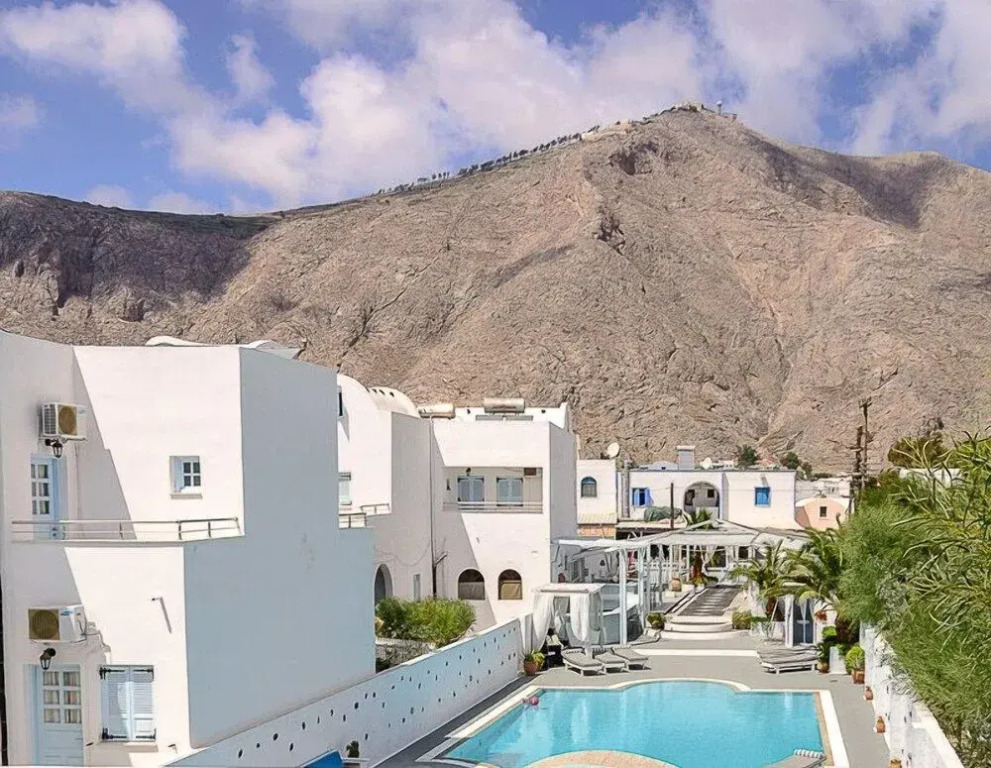 Aeolis Santorini