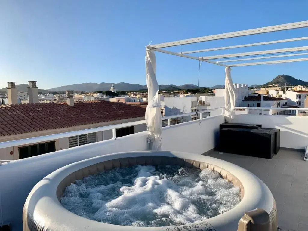 Sonne & Meerblick aus 40 Grad heißem Whirlpool genießen - Zentral am Hafen und dennoch ruhig