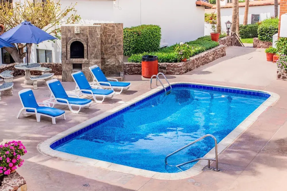 WIVC La Paloma Resort - Your Vacation Escape to Rosarito, Swimming Pool & Short Walk To The Beach