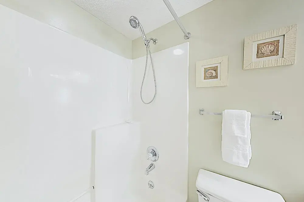 Pelican Pointe 302
