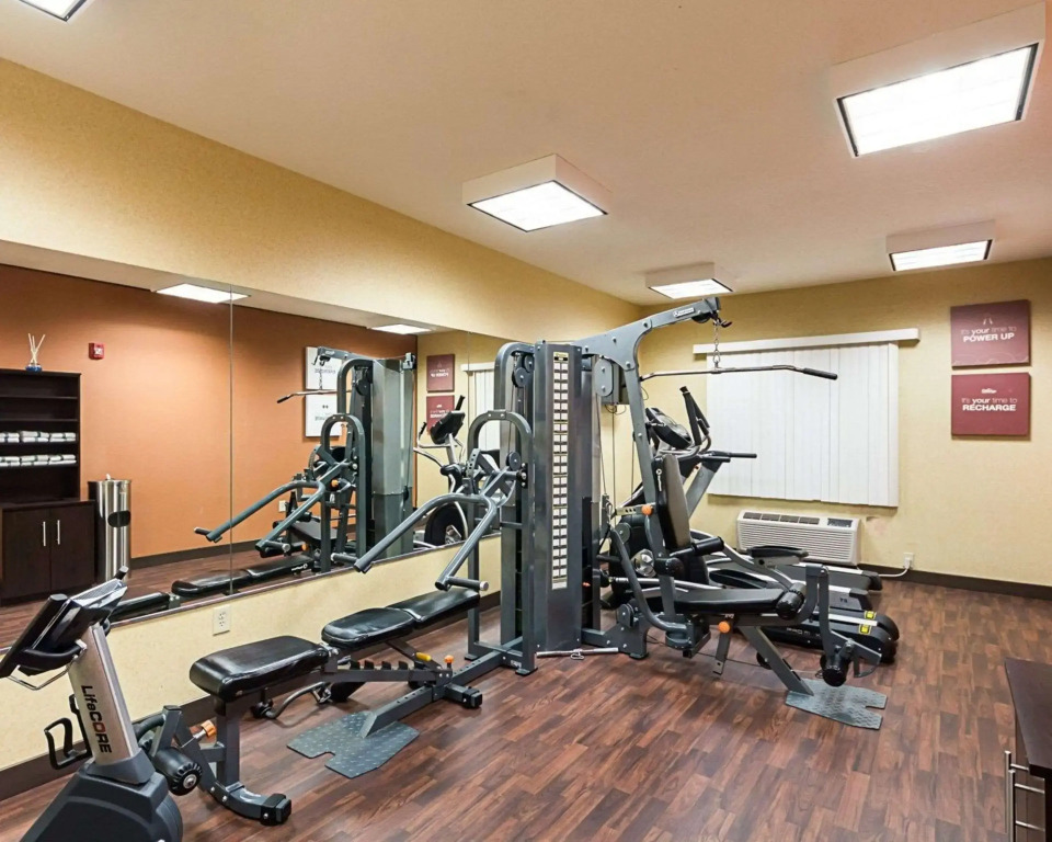 Comfort Suites Airport