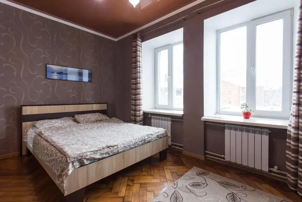Royal Apartment On Bazhanova 11 A