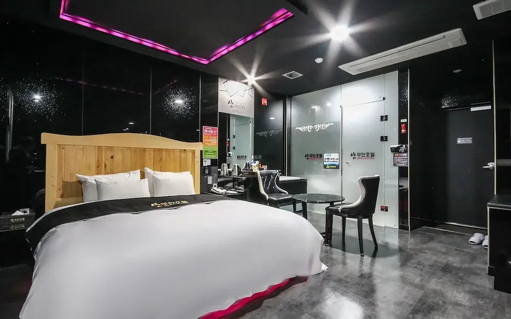 Yeosu San Self Check-in Hotel