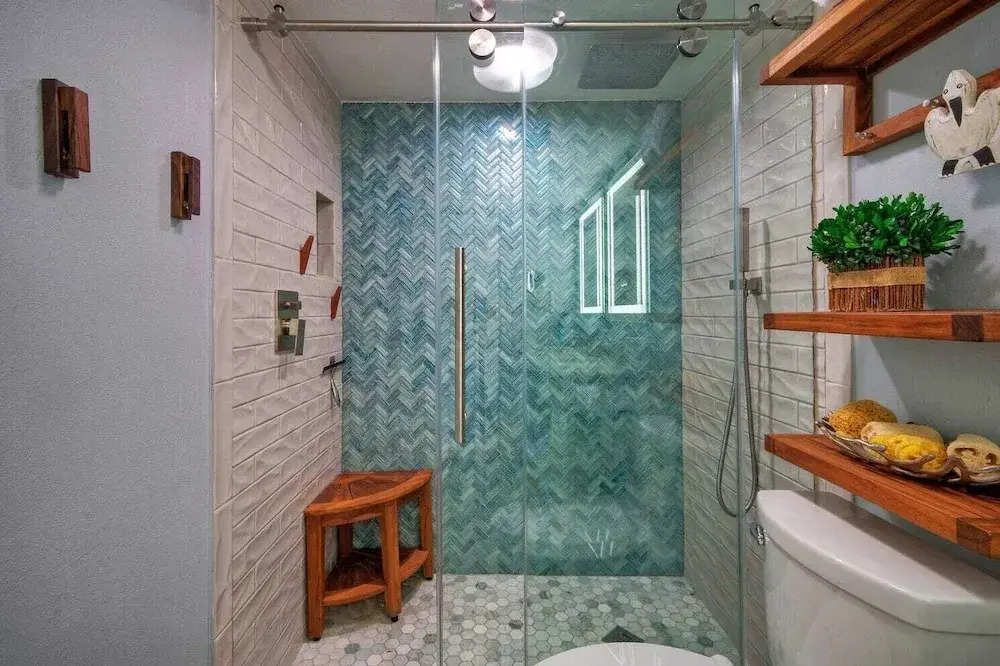 Sleeps 18, 2 Condos Beach Access, Pool, Views, Tennis + Pickleball Courts