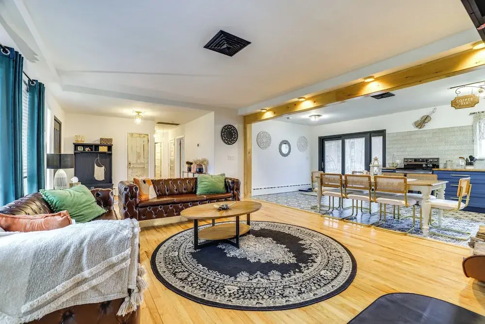 Game Room & Hot Tub! Cresco Family Home