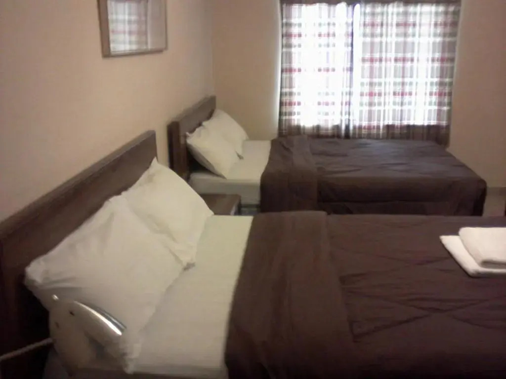 Holiday Beach Club Hotel