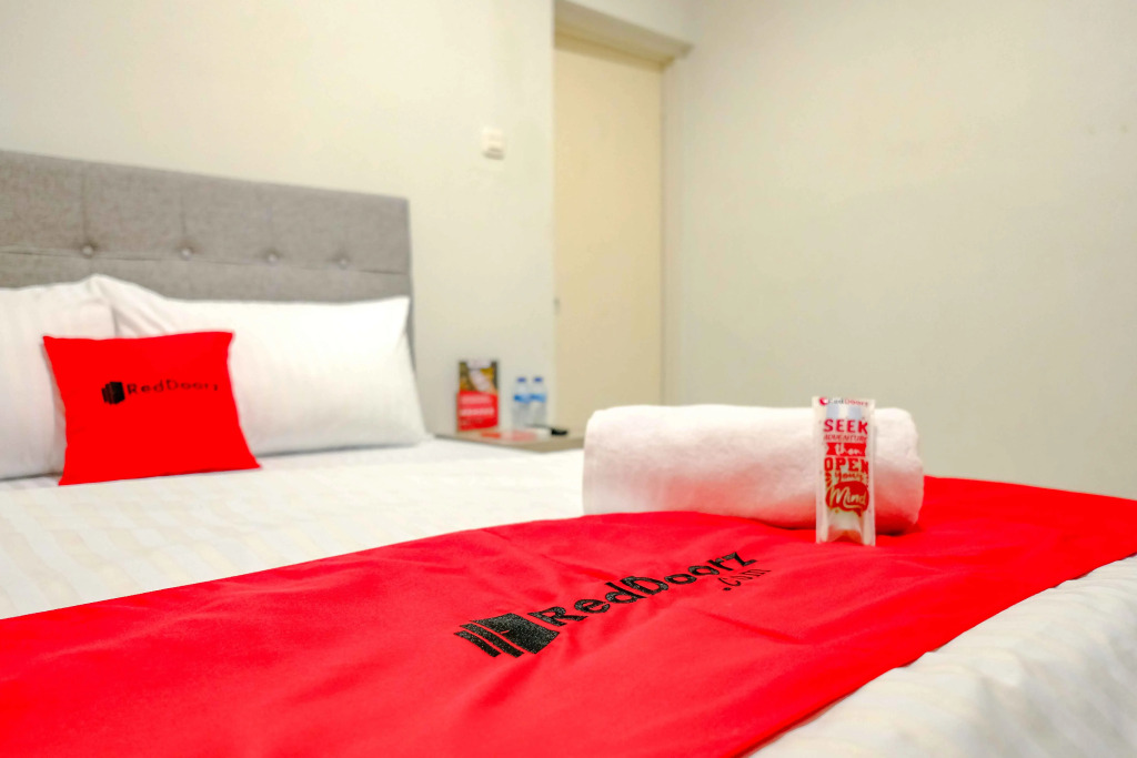 RedDoorz near Pasar Baru 3