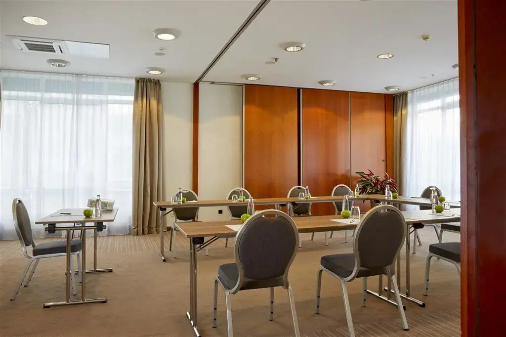 H+ Hotel Stuttgart Herrenberg