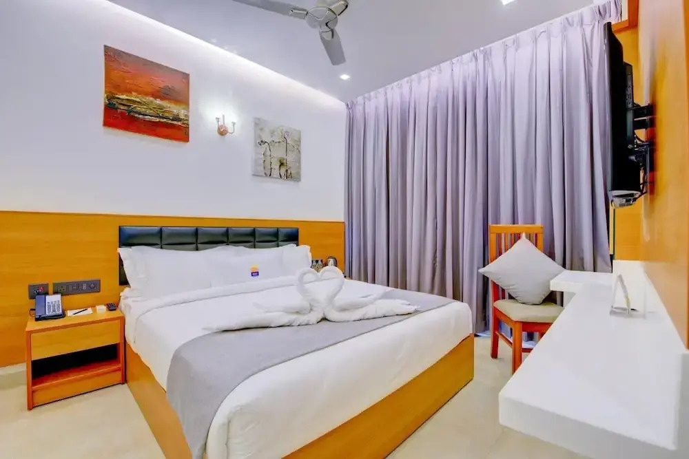 Dhruva Inn